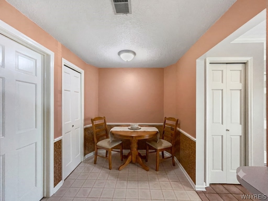 640 Youngs Road, Unit A Amherst, NY 14221 - Photo 15 of 34