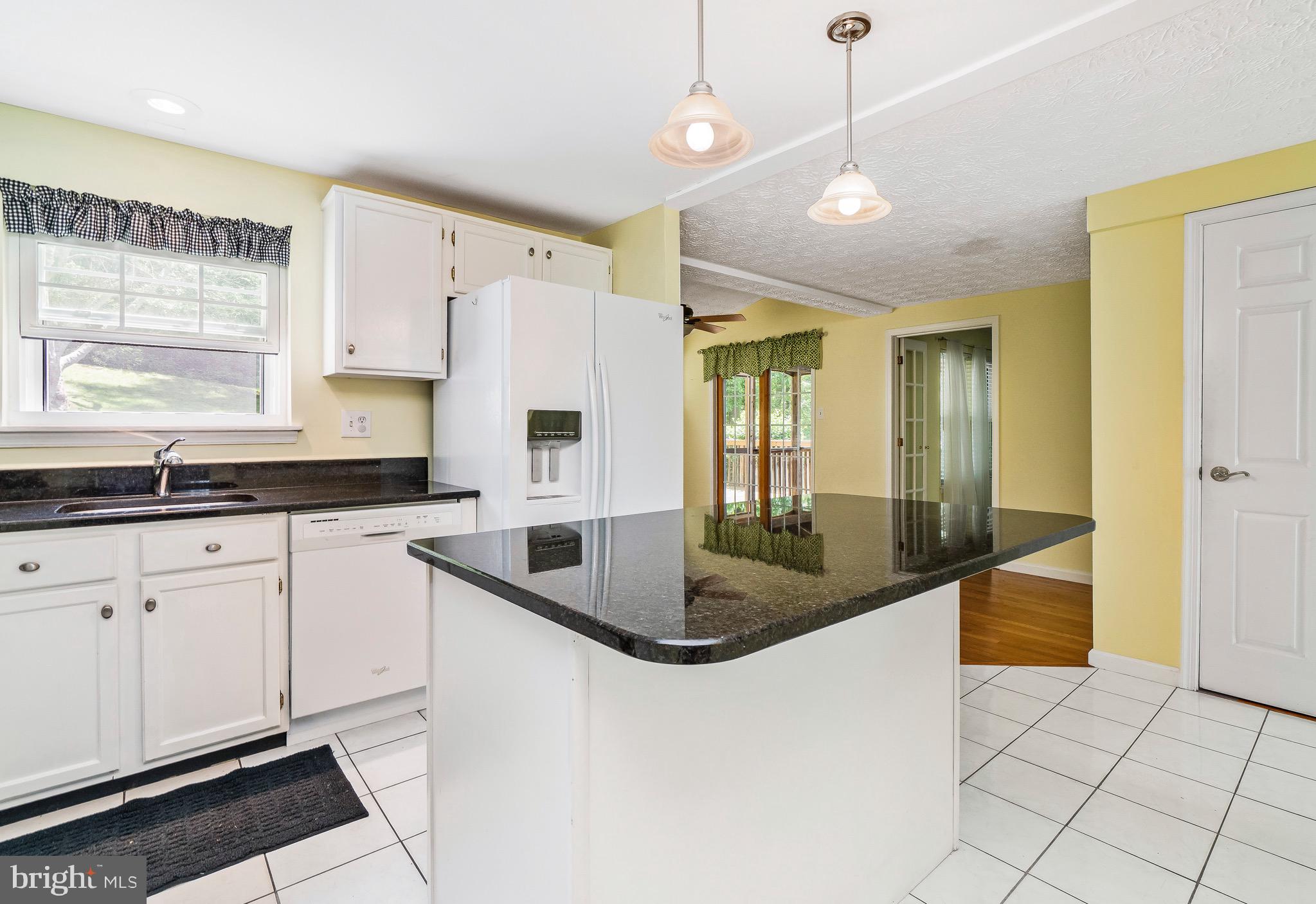9409 Perglen Road Baltimore, MD 21236 - Photo 19 of 49