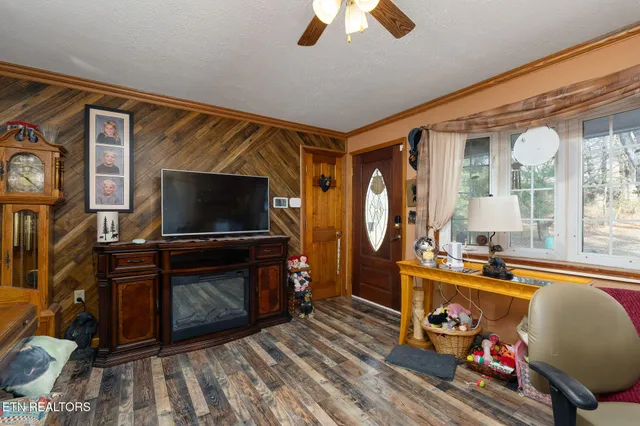 $250,000 | 715 Robin Drive, New Tazewell, TN 37825