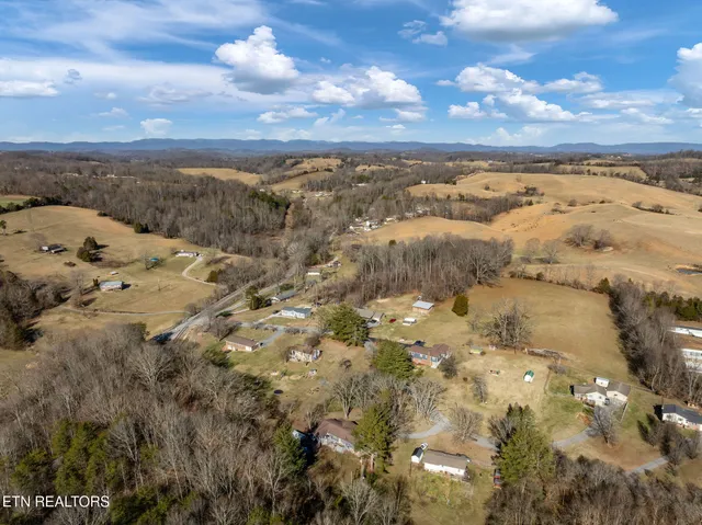 $250,000 | 715 Robin Drive, New Tazewell, TN 37825