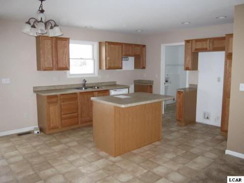 2948 East Valley Road Adrian, MI 49221 - Photo 3 of 8 1018244-2.JPG