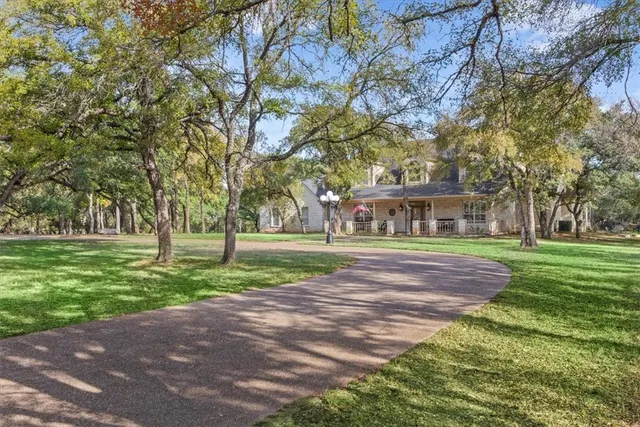 $917,000 | 190 Winding Trail, Crawford, TX 76638