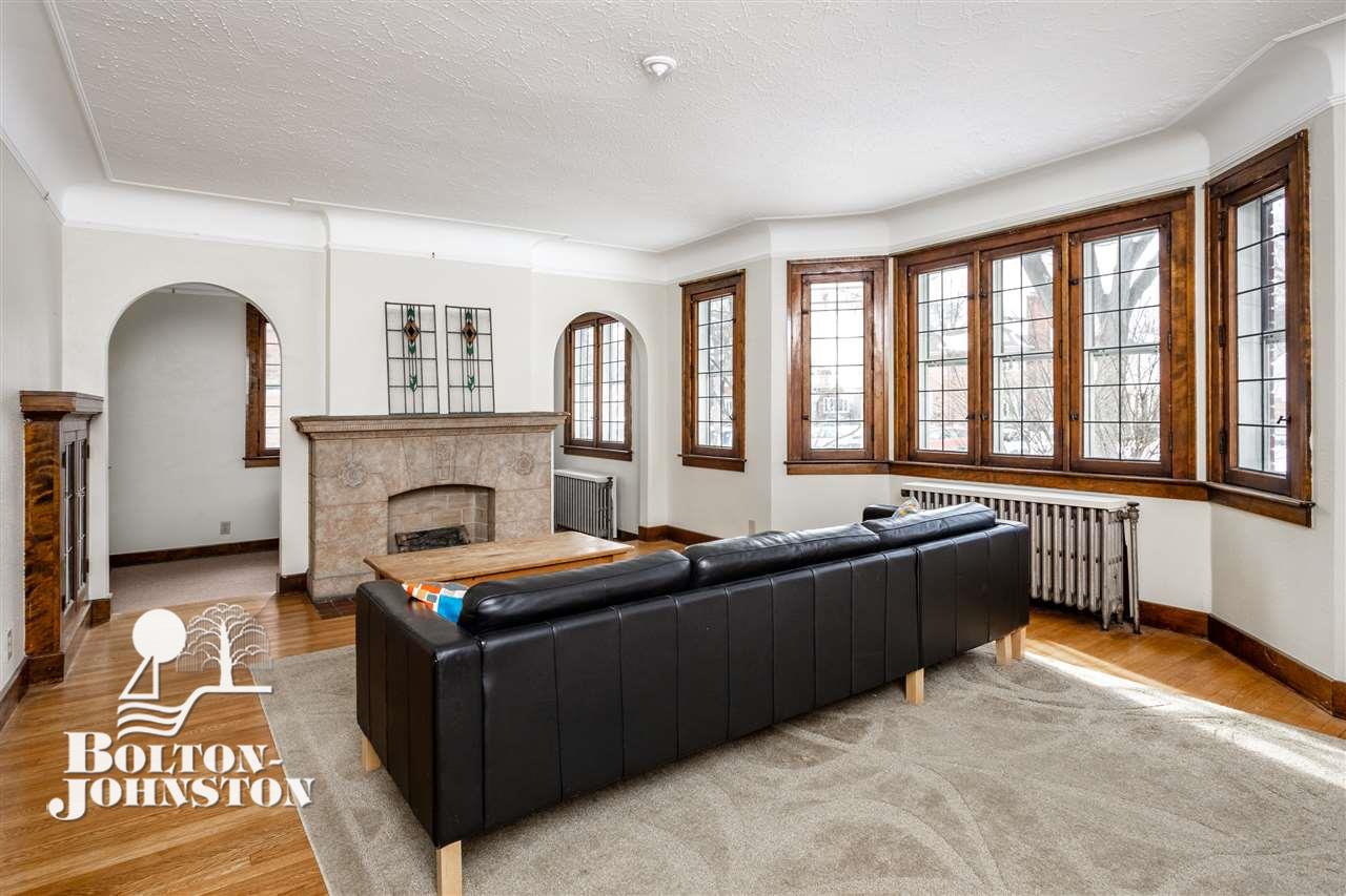 580 Neff Road Grosse Pointe, MI 48230 - Photo 2 of 37
