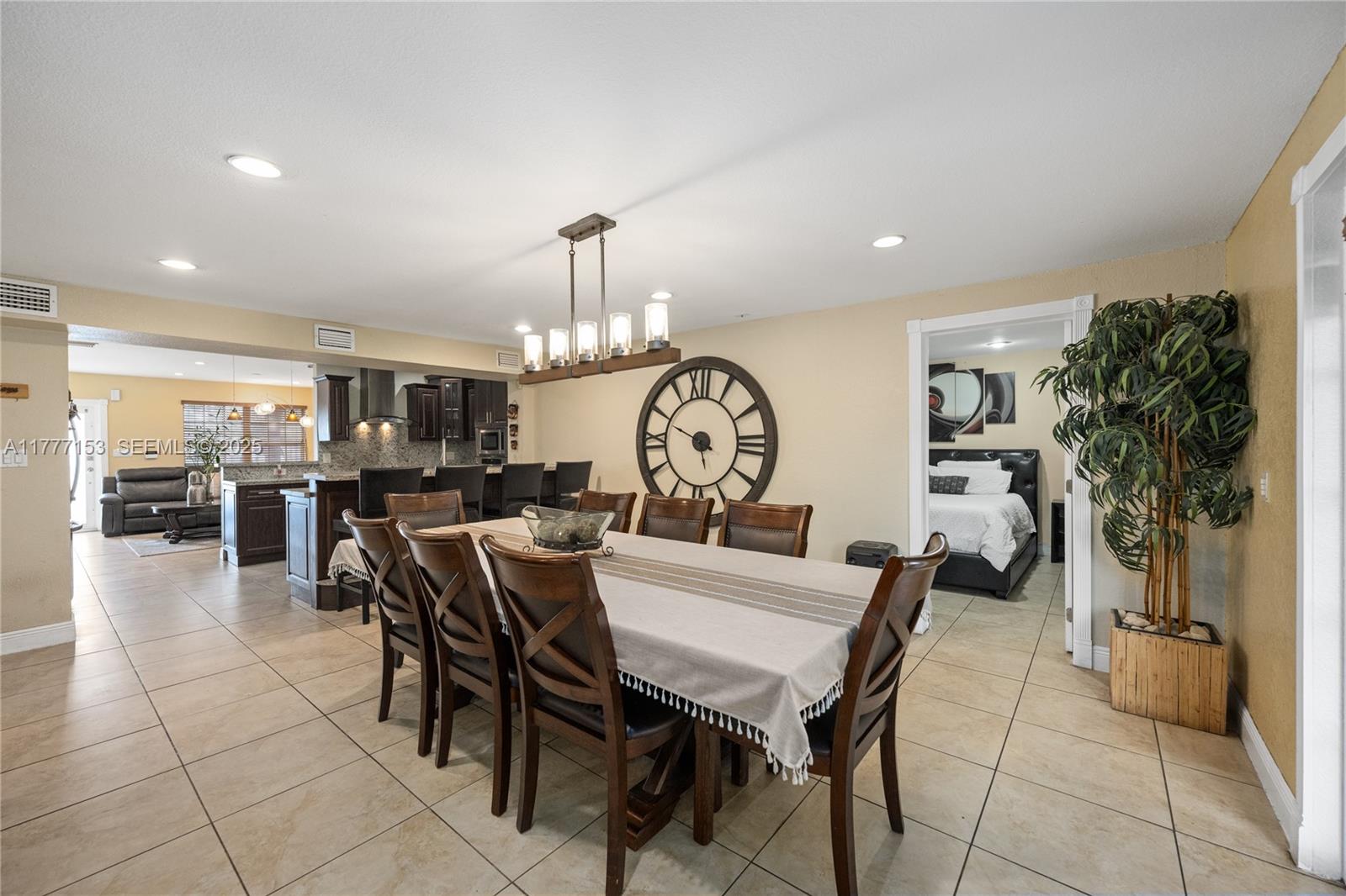 11210 Southwest 47th Terrace Miami, FL 33165 - Photo 12 of 39