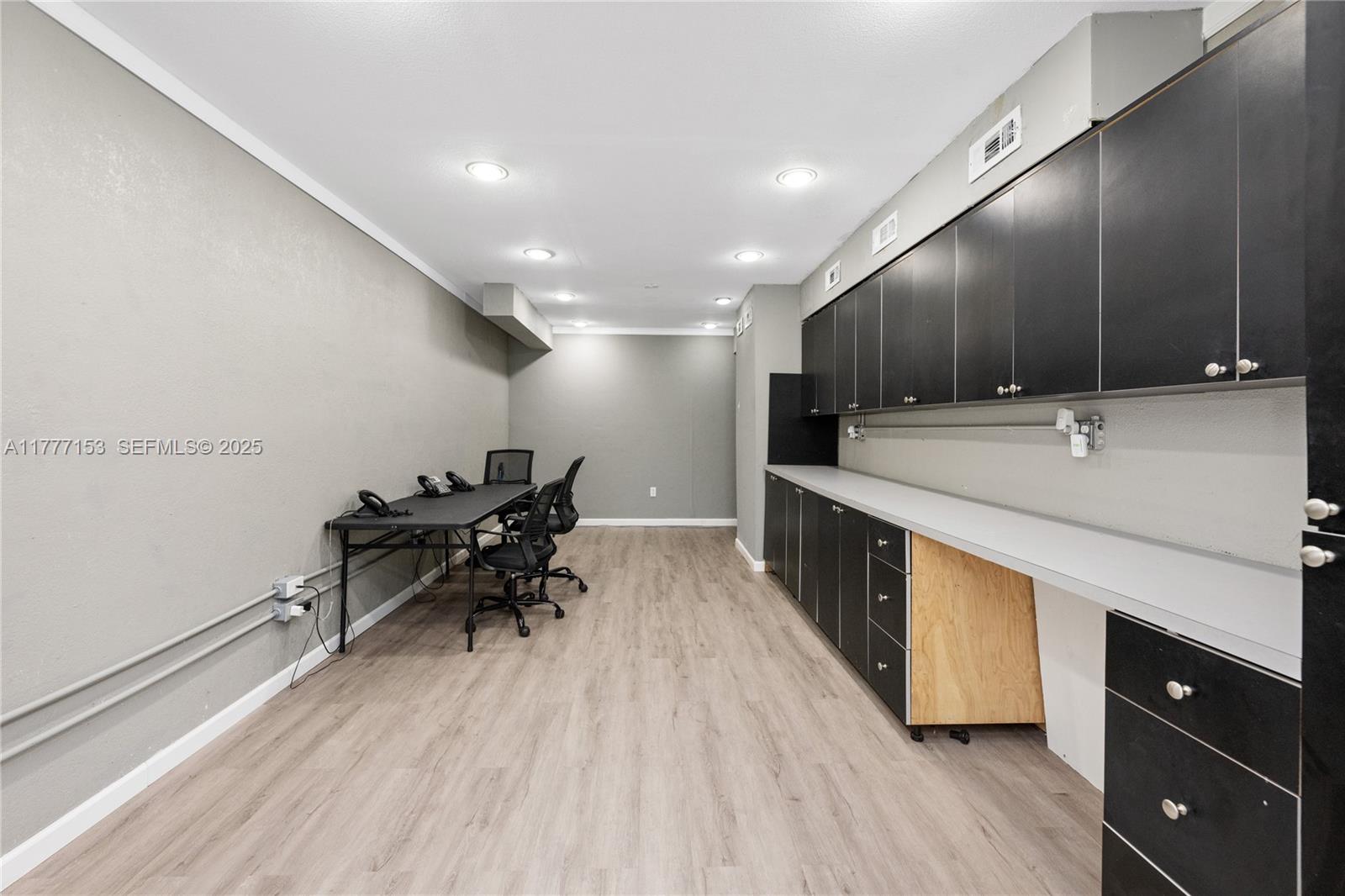 11210 Southwest 47th Terrace Miami, FL 33165 - Photo 25 of 39