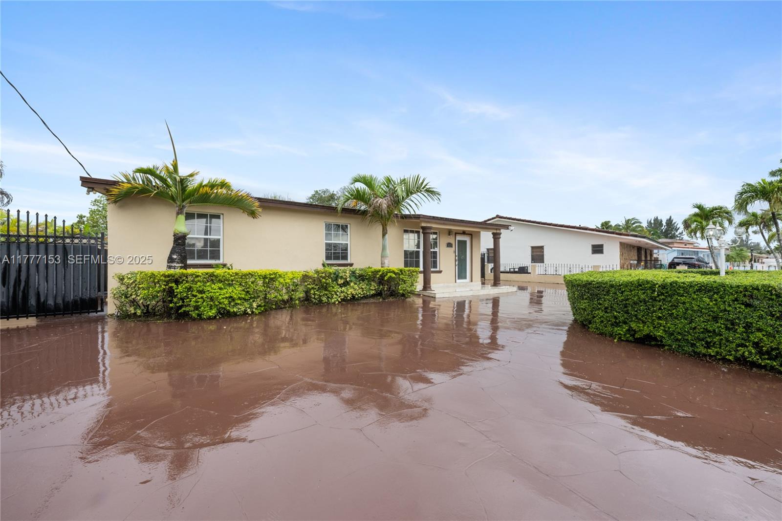 11210 Southwest 47th Terrace Miami, FL 33165 - Photo 3 of 39