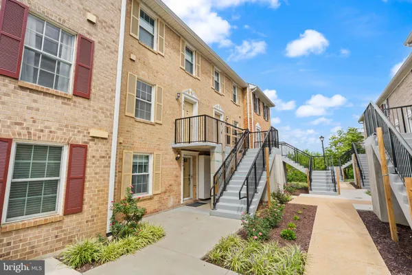 $520,000 | 905 South Rolfe Street, Unit 2, Arlington, VA 22204