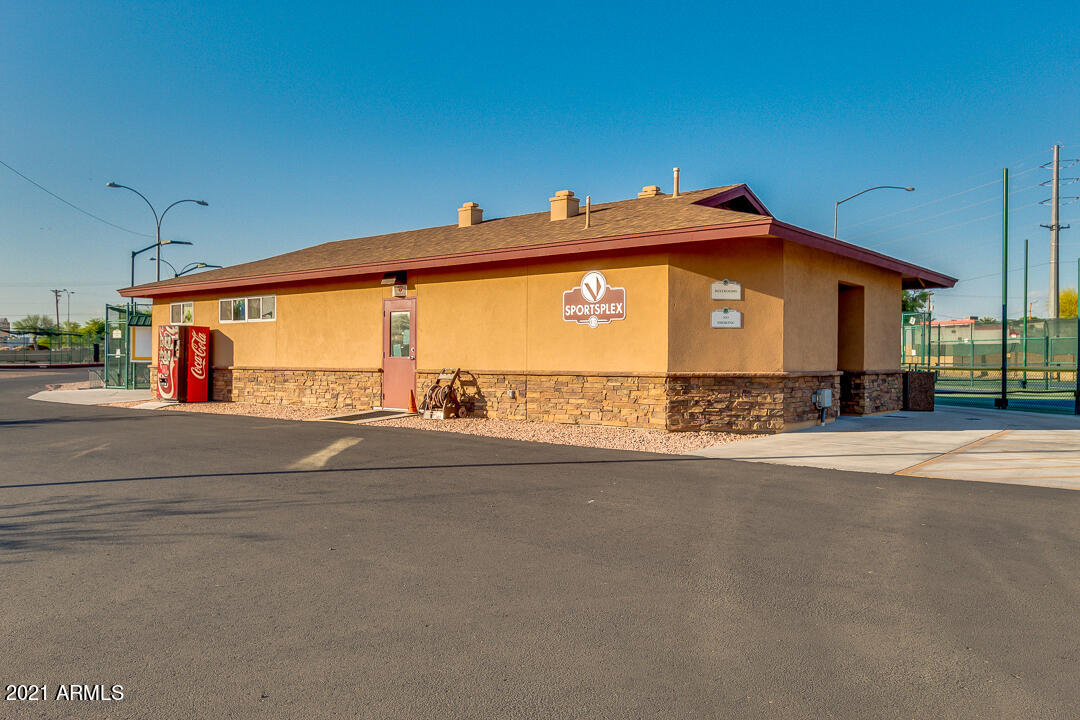 911 Douglas Road Mesa, AZ 85205 - Photo 50 of 97 51-Douglas