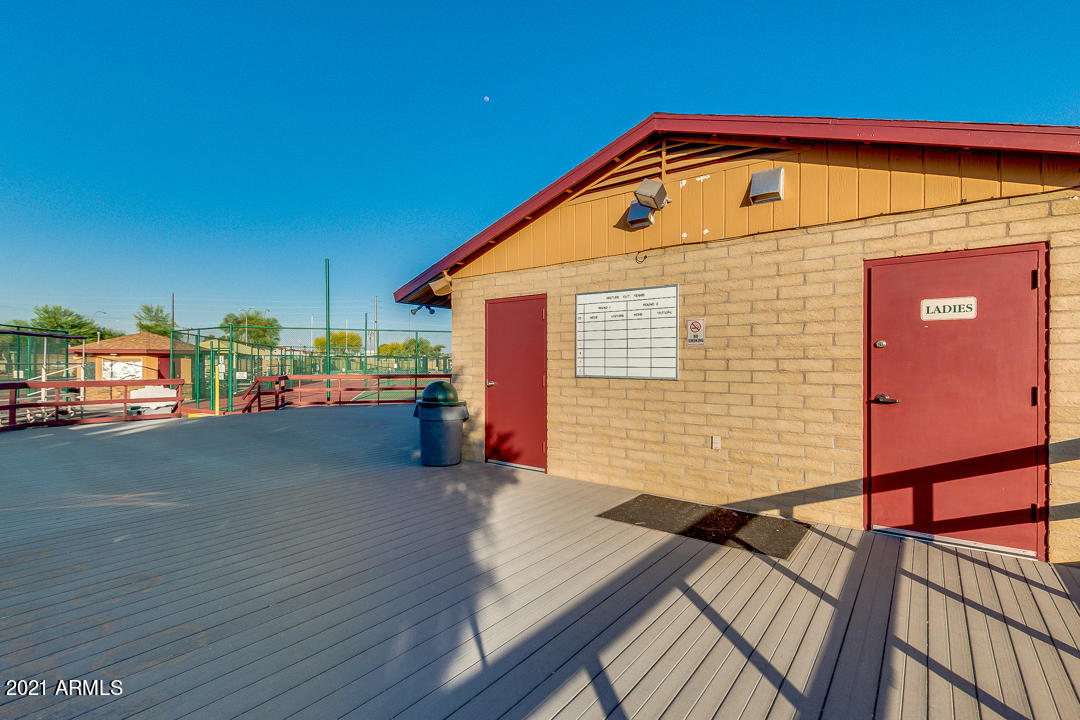 911 Douglas Road Mesa, AZ 85205 - Photo 63 of 97 64-Douglas