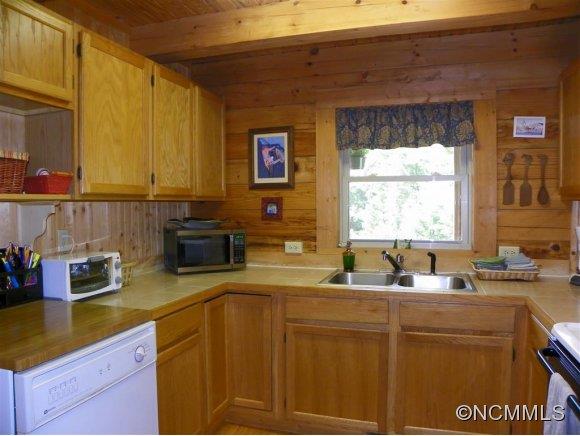 472 Brooks Lake Road Rutherfordton, NC 28139 - Photo 12 of 24 Gallery Image 12