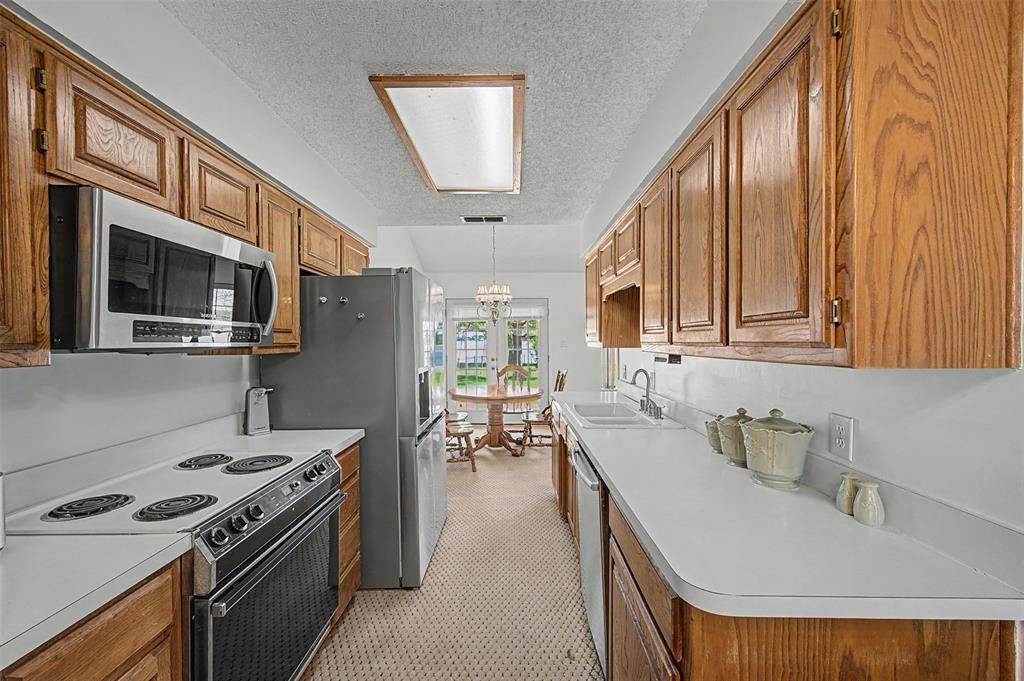 10203 Liberty School Road Azle, TX 76020 - Photo 12 of 37