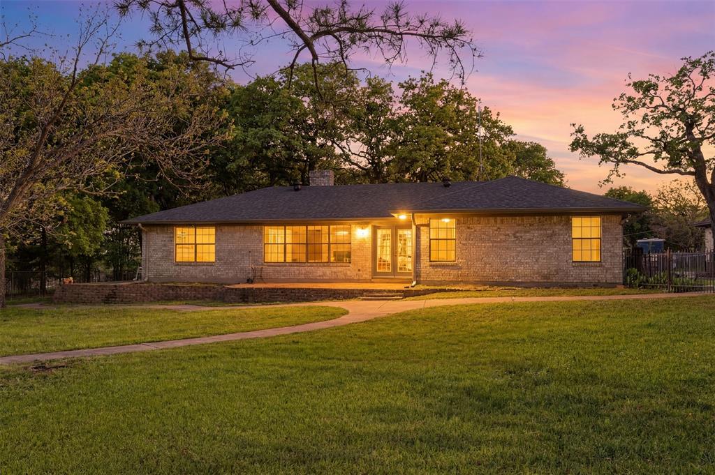 10203 Liberty School Road Azle, TX 76020 - Photo 6 of 37