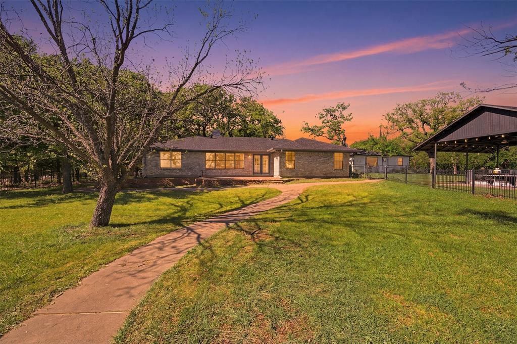 10203 Liberty School Road Azle, TX 76020 - Photo 7 of 37