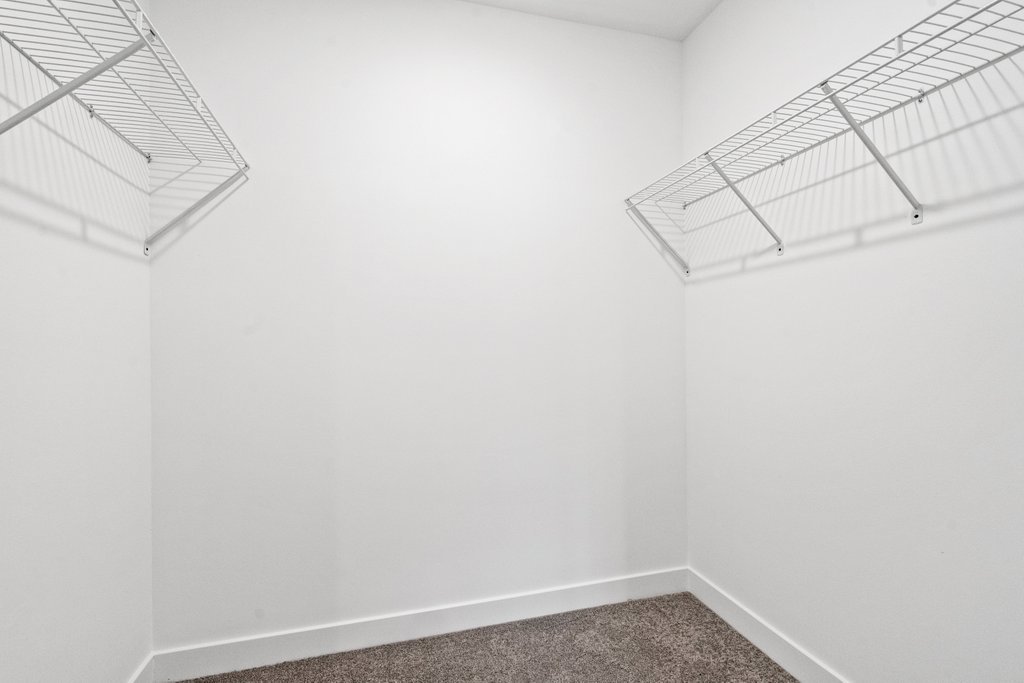 7050 Olde Gatehouse Road Tinley Park, IL 60477 - Photo 31 of 37 a view of a small space