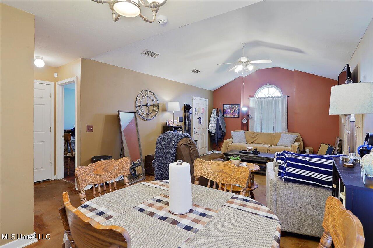 326 Evergreen Way Brandon, MS 39047 - Photo 14 of 26 14-326 Evergreen Way