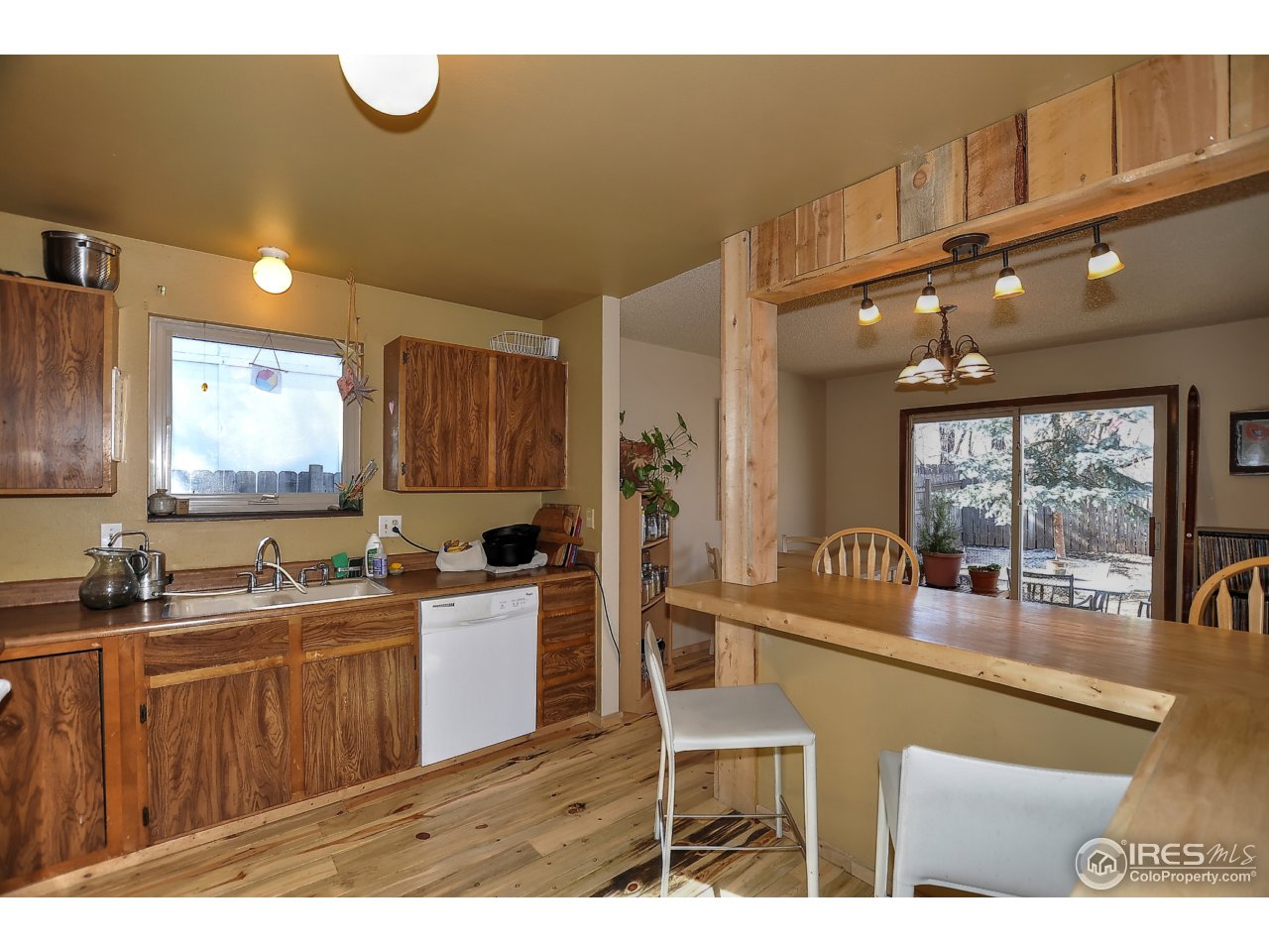 1423 Wildwood Road Fort Collins, CO 80521 - Photo 7 of 22 Roomy Kitchen