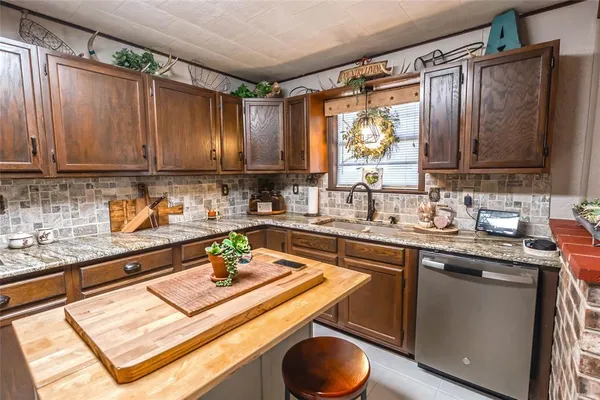 $859,999 | 978 Longbranch Road, Nocona, TX 76255