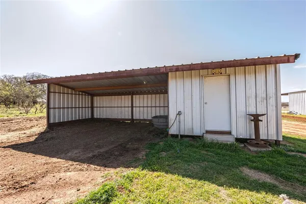 $859,999 | 978 Longbranch Road, Nocona, TX 76255