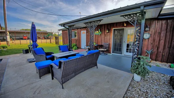 $859,999 | 978 Longbranch Road, Nocona, TX 76255
