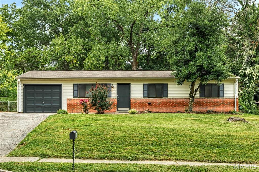 241 Ries Road Ballwin, MO 63021 - Photo 1 of 23