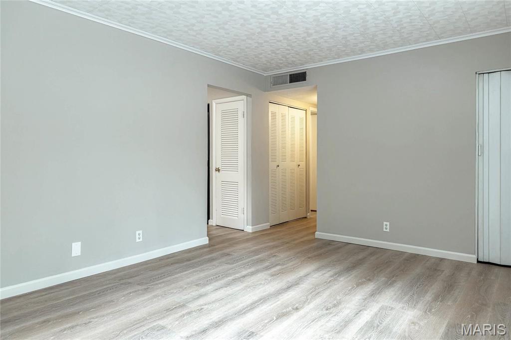 241 Ries Road Ballwin, MO 63021 - Photo 5 of 23