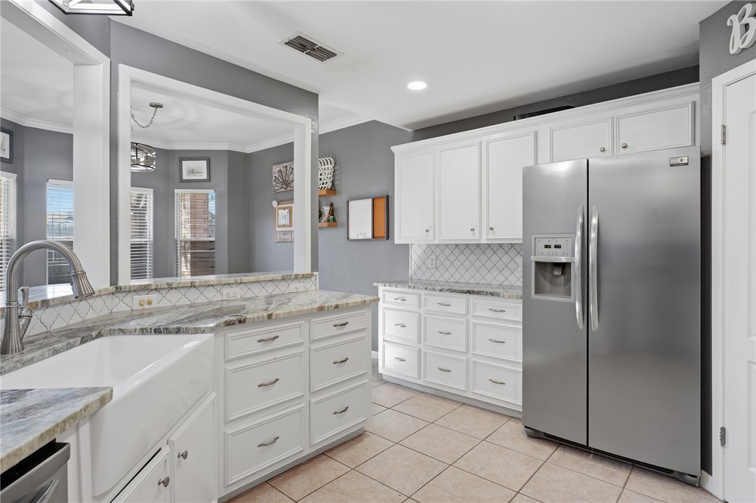 302 Long Point Drive Portland, TX 78374 - Photo 10 of 29 Gallery Image 10