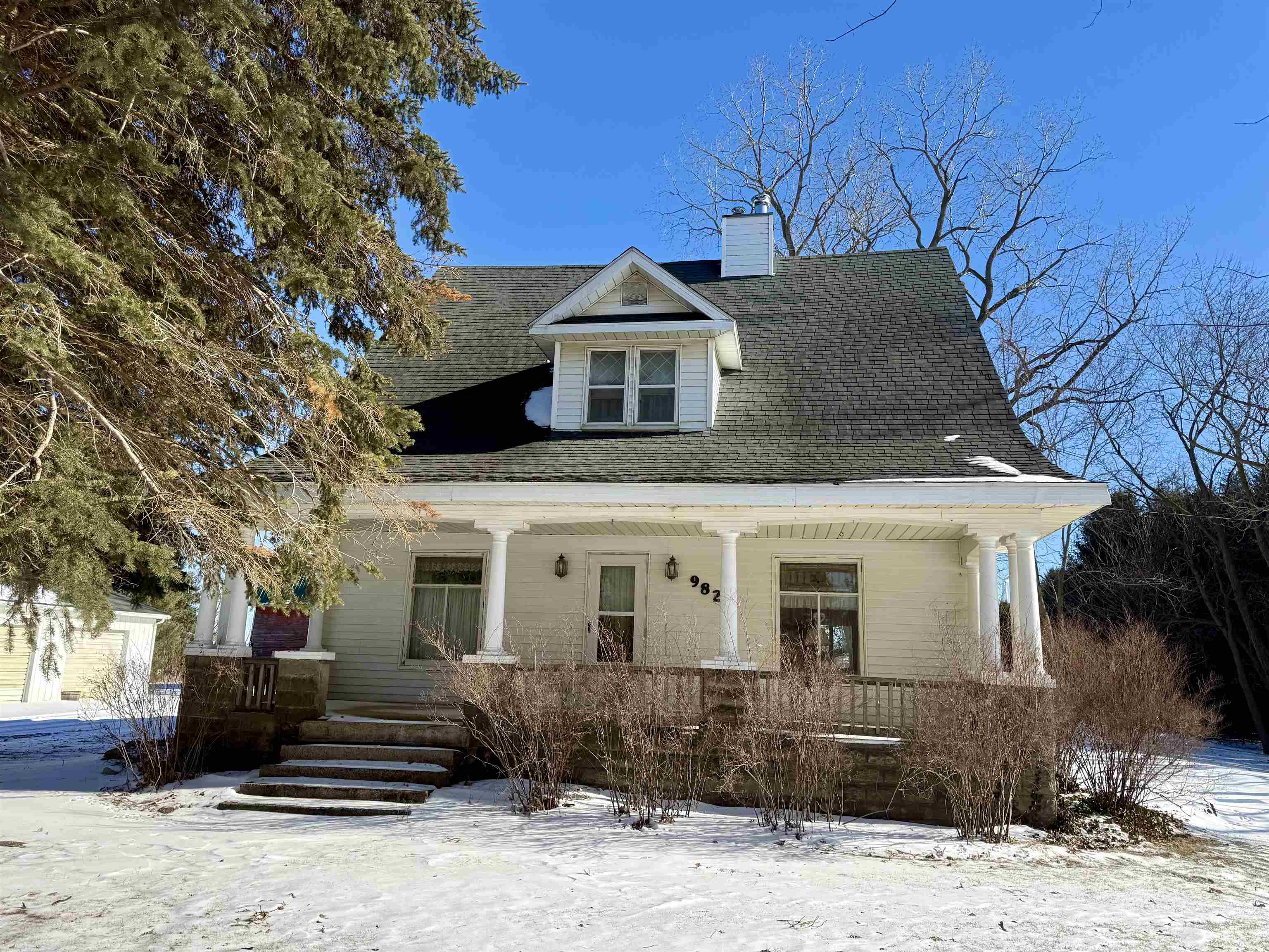 9822 North Wisner Road Breckenridge, MI 48615 - Photo 1 of 48 1939285-baf6f0b6-2dfc-409e-b449-a751e2ba4f1e.JPG