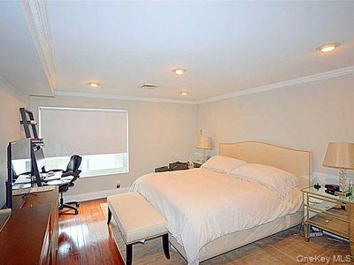 100 Cutter Mill Road, Unit 4V Great Neck, NY 11021 - Photo 10 of 14