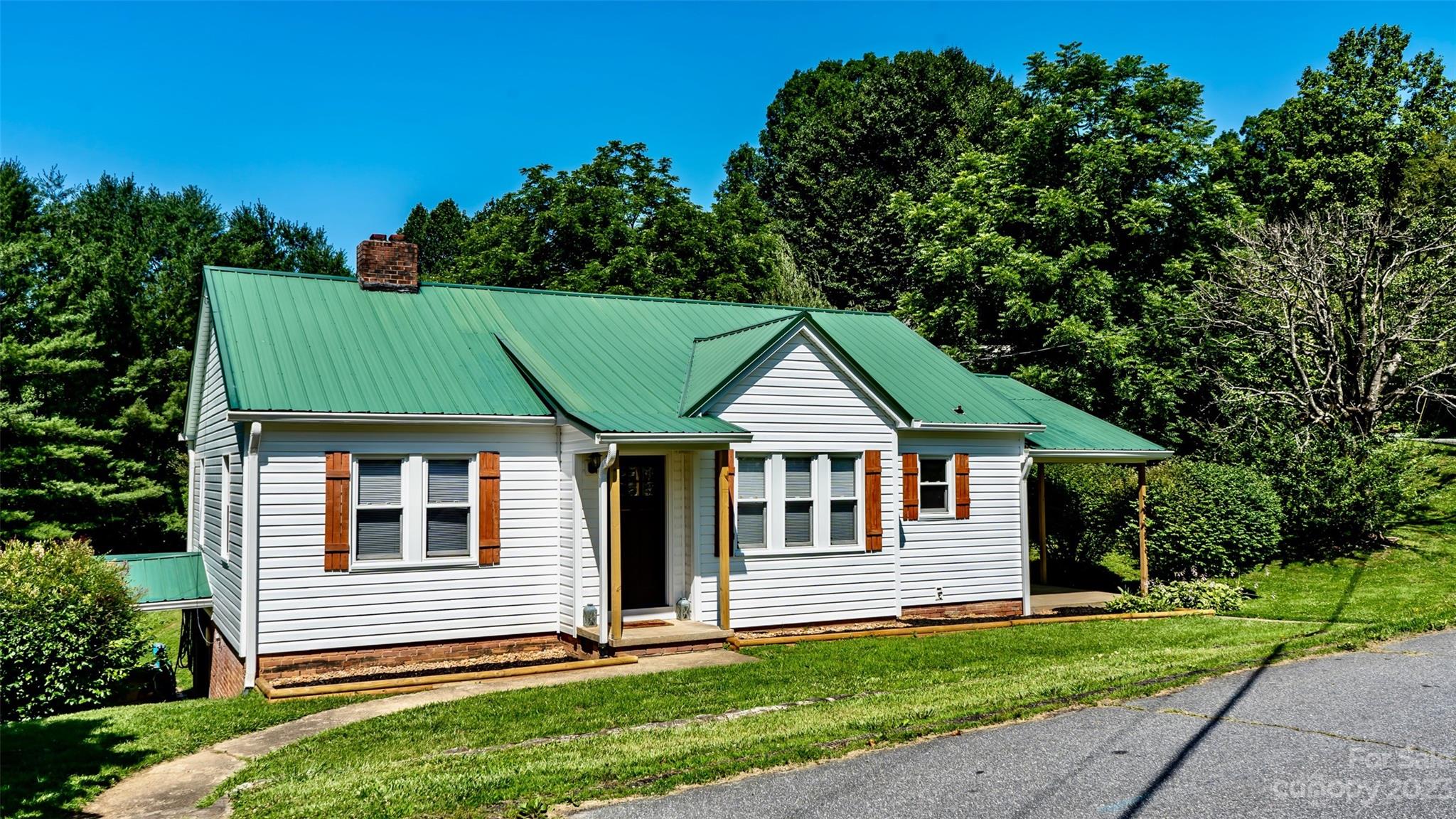 19 Beaman Road Marion, NC 28752 - Photo 4 of 33 Gallery Image 4