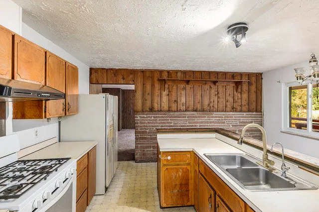 $299,900 | 4434 Allison Drive, Michigan Center, MI 49254