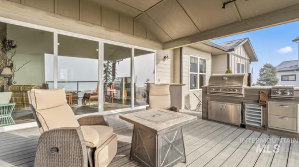 16353 Brunello Court Caldwell, ID 83607 - Photo 31 of 45 Deck with area for grilling