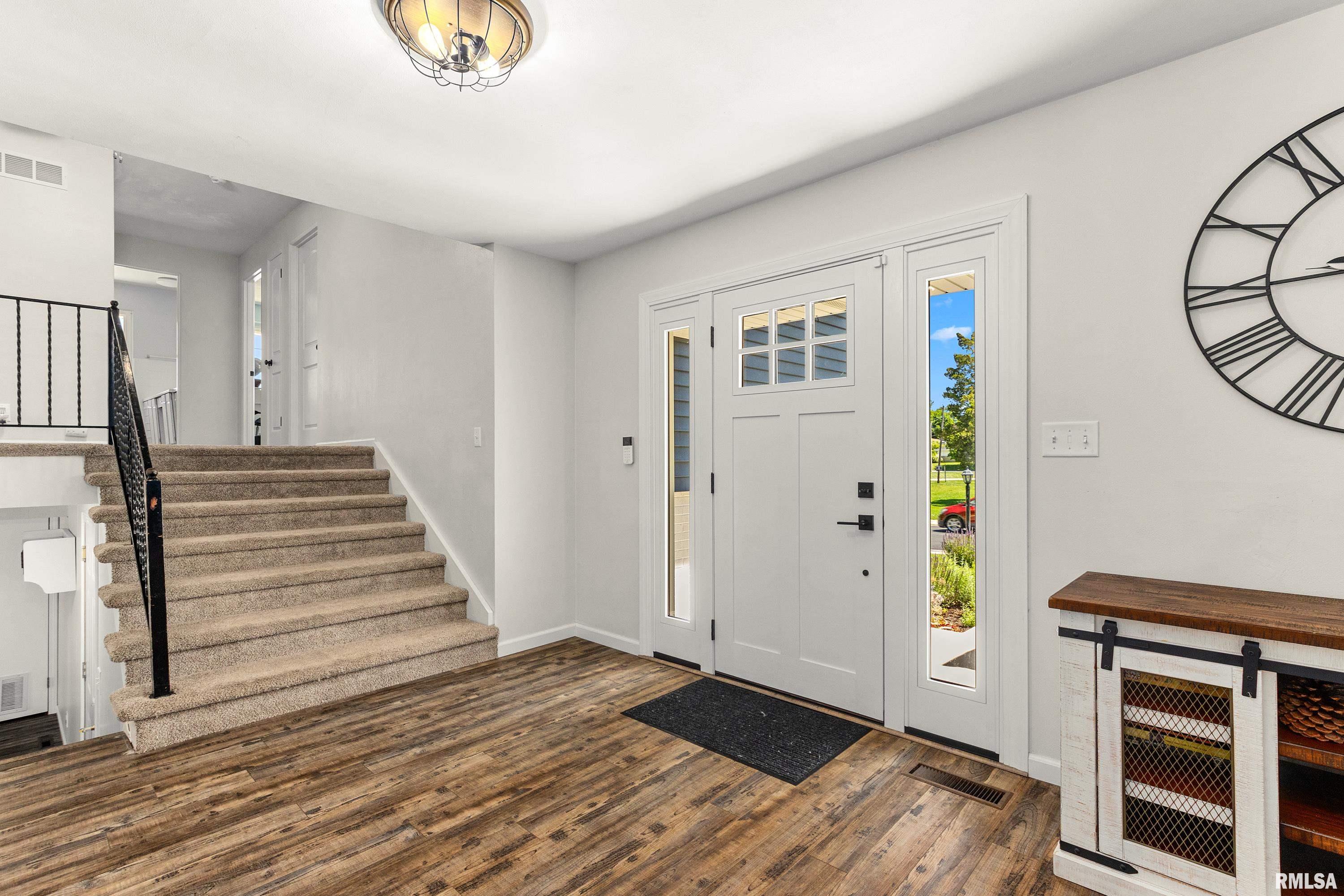 607 Westgate Road Washington, IL 61571 - Photo 4 of 40