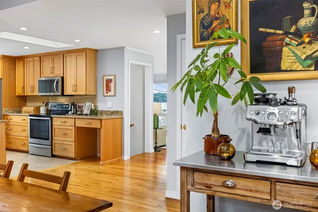 $1,375,000 | 904 North 36th Street, Renton, WA 98056