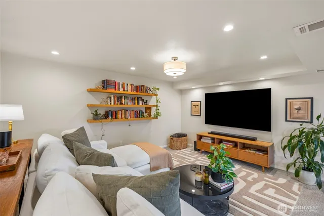 $1,375,000 | 904 North 36th Street, Renton, WA 98056