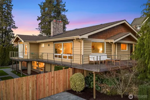 $1,375,000 | 904 North 36th Street, Renton, WA 98056