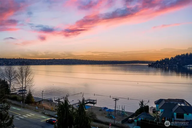 $1,375,000 | 904 North 36th Street, Renton, WA 98056