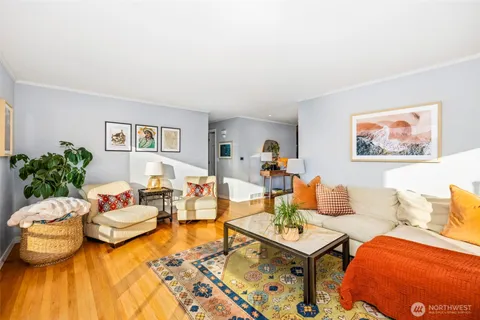 $1,375,000 | 904 North 36th Street, Renton, WA 98056