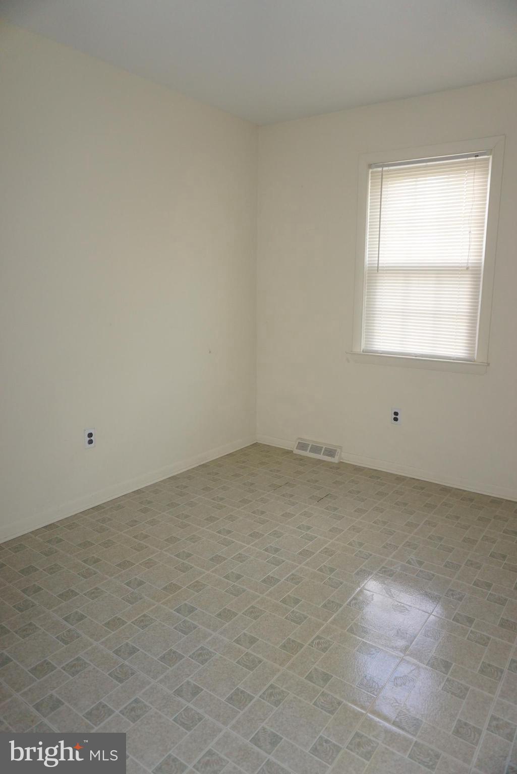 11 Turnbridge Road Newark, DE 19713 - Photo 14 of 16 3rd bedroom
