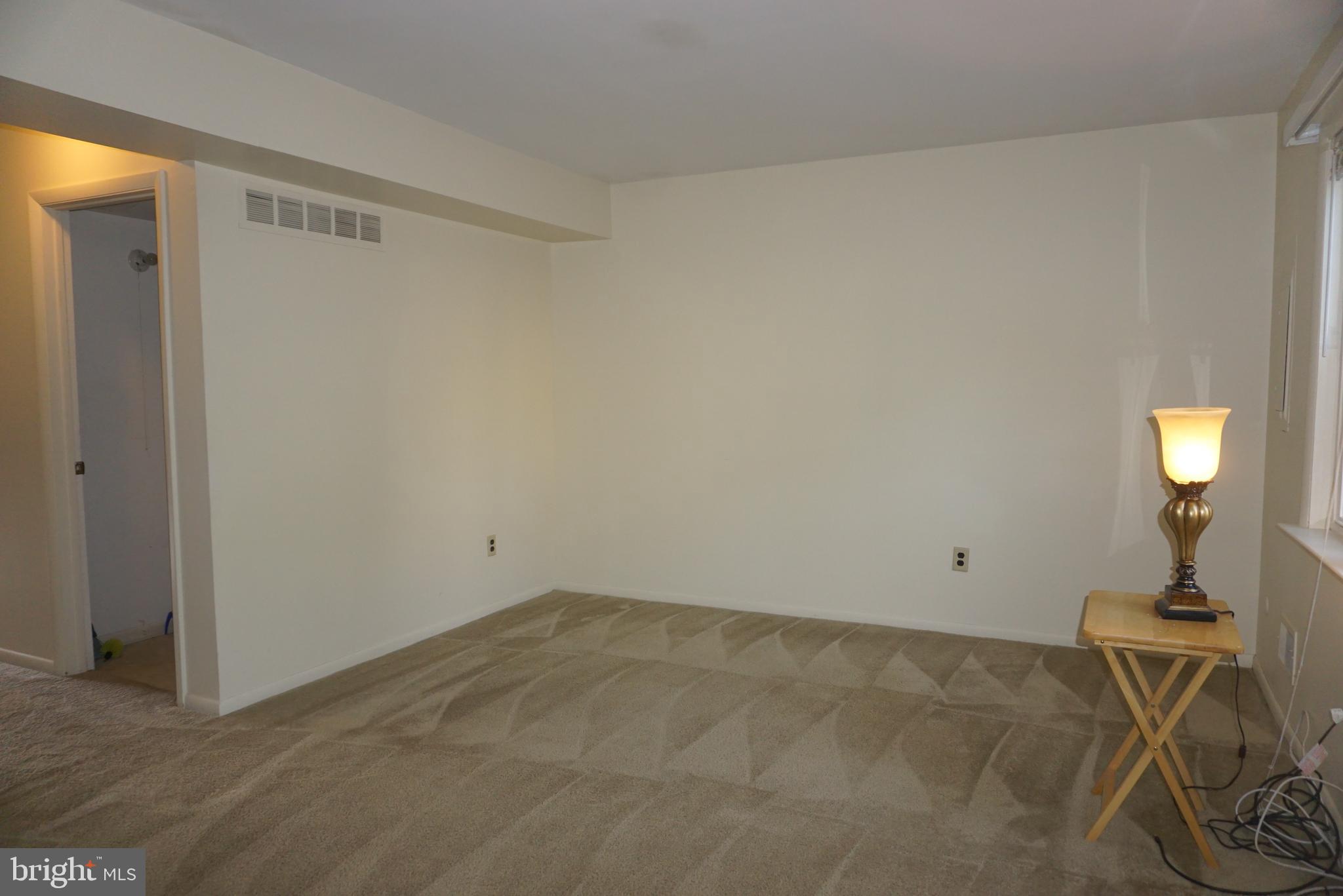 11 Turnbridge Road Newark, DE 19713 - Photo 4 of 16 Living room