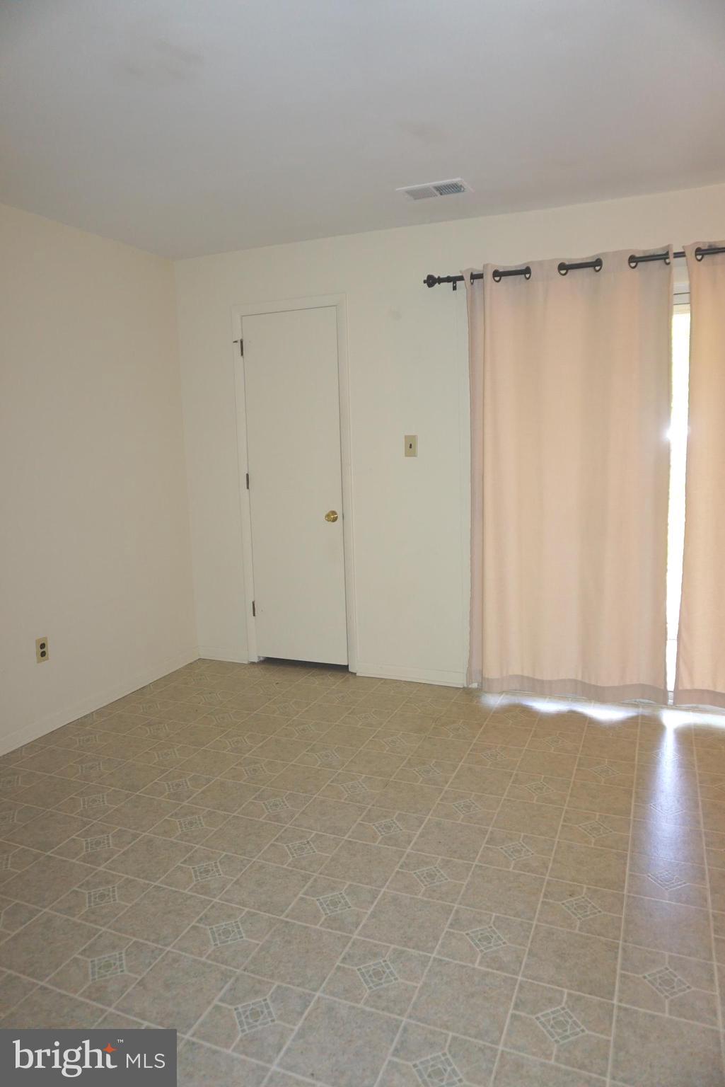 11 Turnbridge Road Newark, DE 19713 - Photo 8 of 16 Dining area