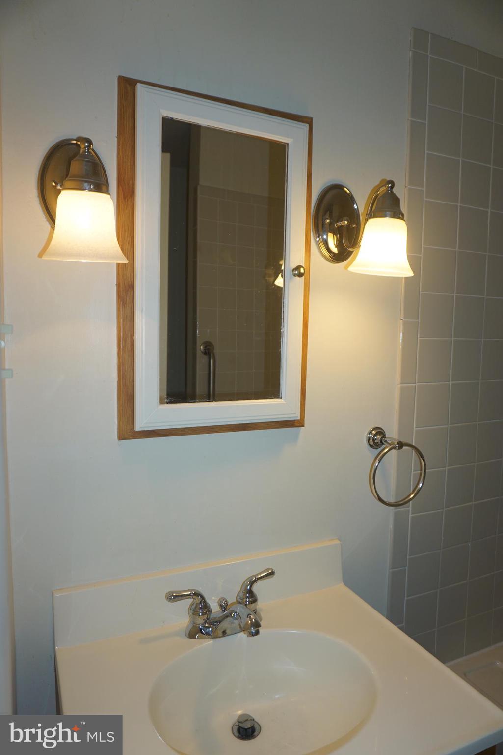 11 Turnbridge Road Newark, DE 19713 - Photo 10 of 16 bath