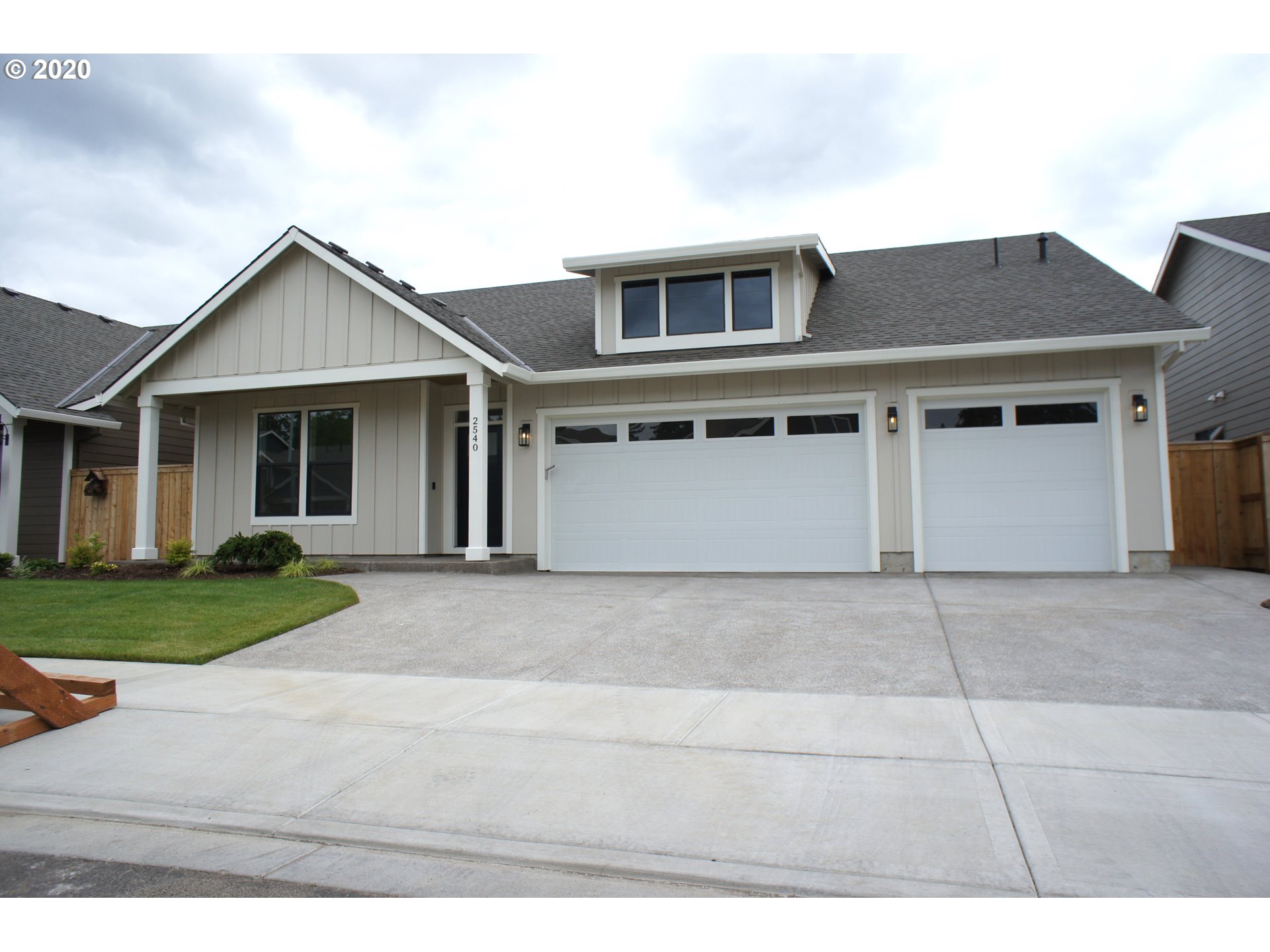 2540 North Lydia Loop Hubbard, OR 97032 - Photo 1 of 23