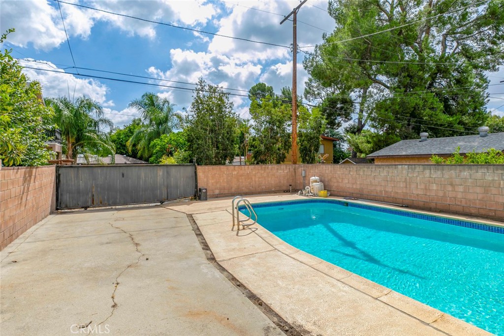 13166 Aztec Street Sylmar, CA 91342 - Photo 35 of 48 a view of a backyard