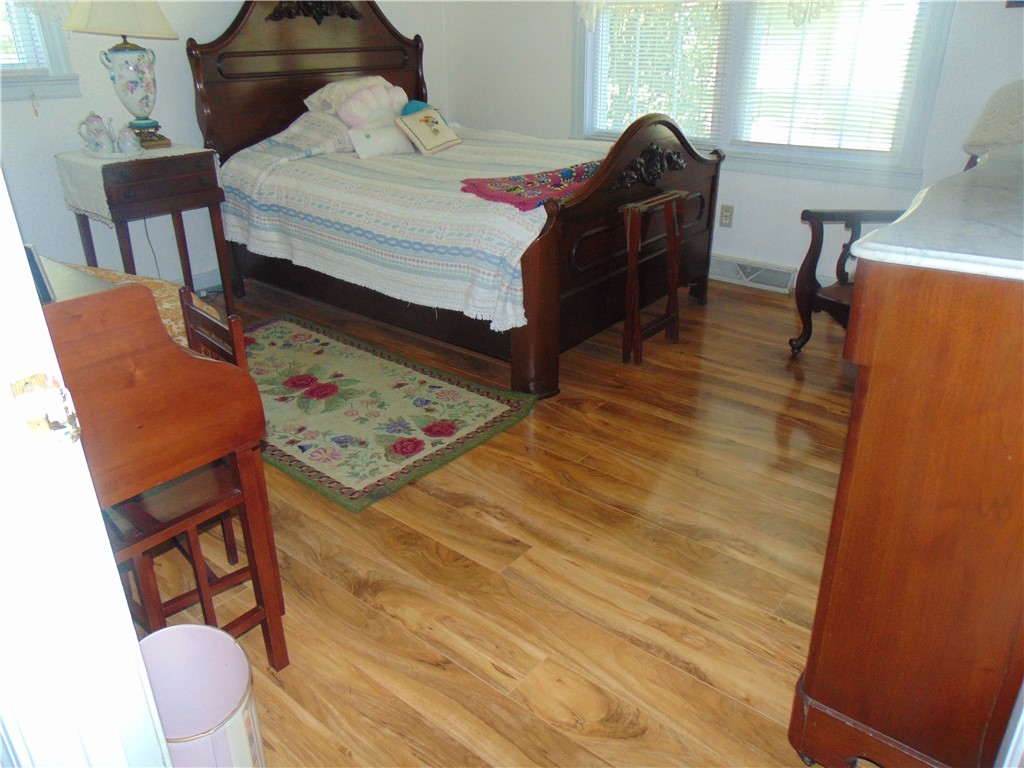 15 East Duke Street Pendleton, SC 29670 - Photo 4 of 43