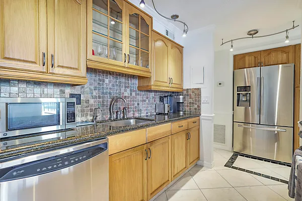 $5,000 | 2121 North Ocean Boulevard, Unit 1105W, Boca Raton, FL 33431