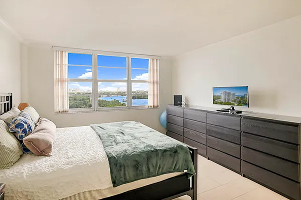 $5,000 | 2121 North Ocean Boulevard, Unit 1105W, Boca Raton, FL 33431