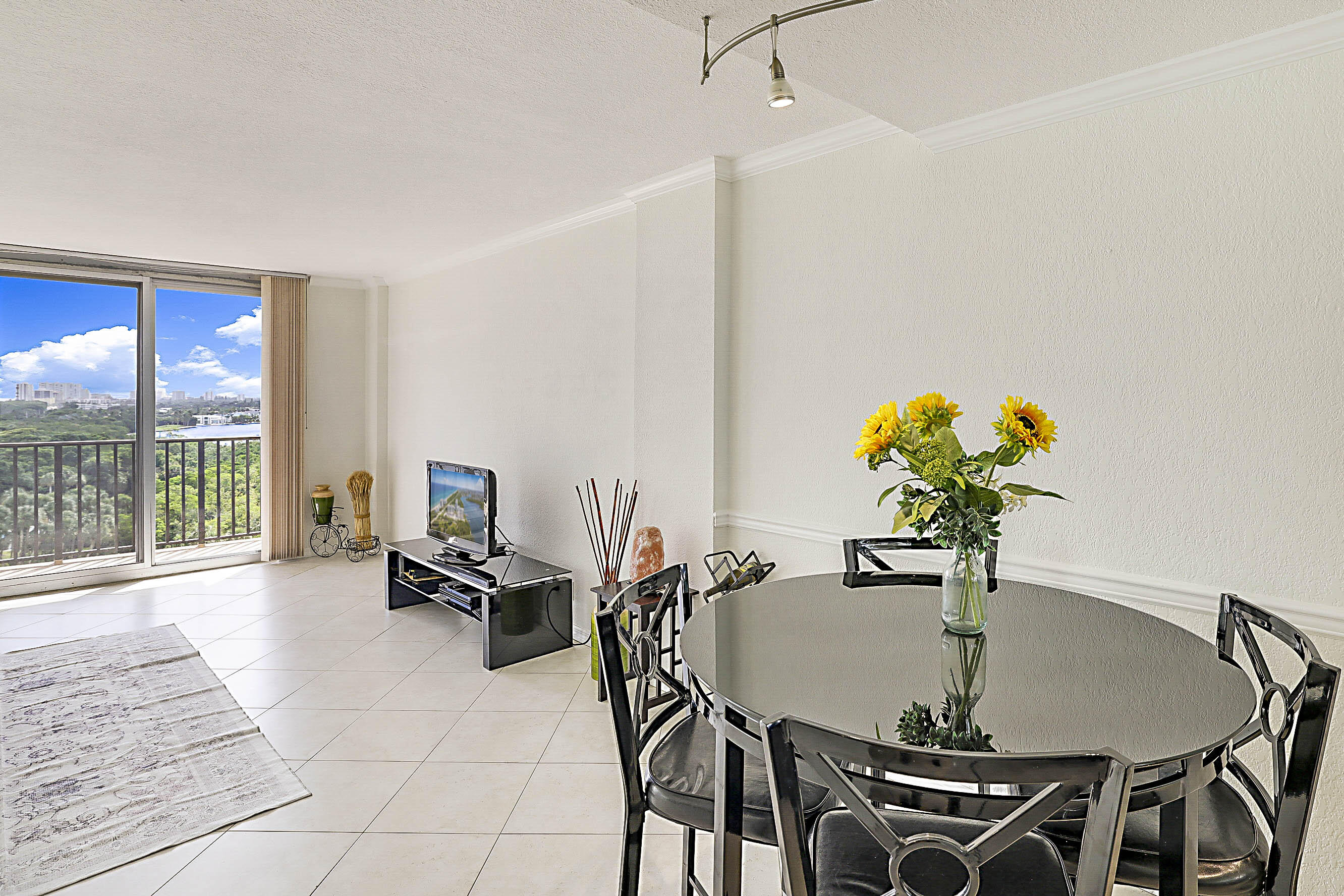 2121 North Ocean Boulevard, Unit 1105W Boca Raton, FL 33431 - Photo 8 of 58 Living - dining area