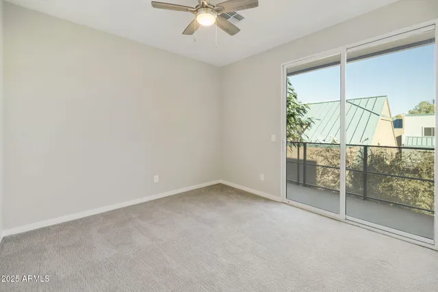 $599,000 | 901 South Smith Road, Unit 1046, Tempe, AZ 85281