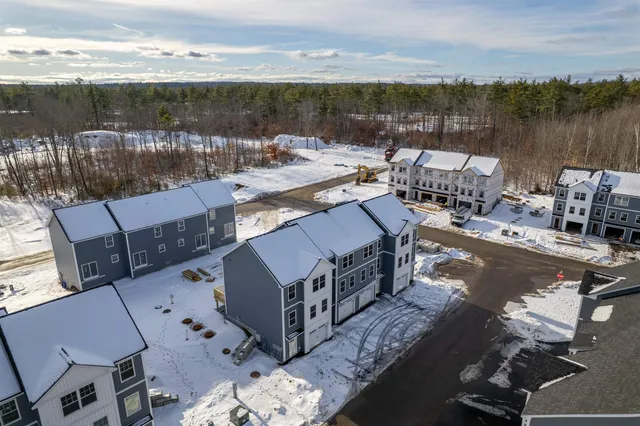 $419,900 | 8 B The Crossings At Village Centre, Barrington, NH 03825