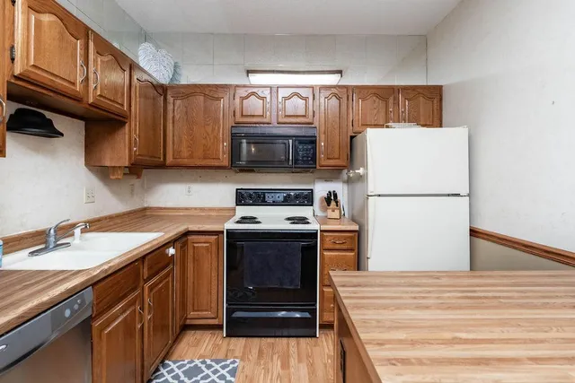 $143,500 | 3305 15th Avenue South, Unit B, Fargo, ND 58103